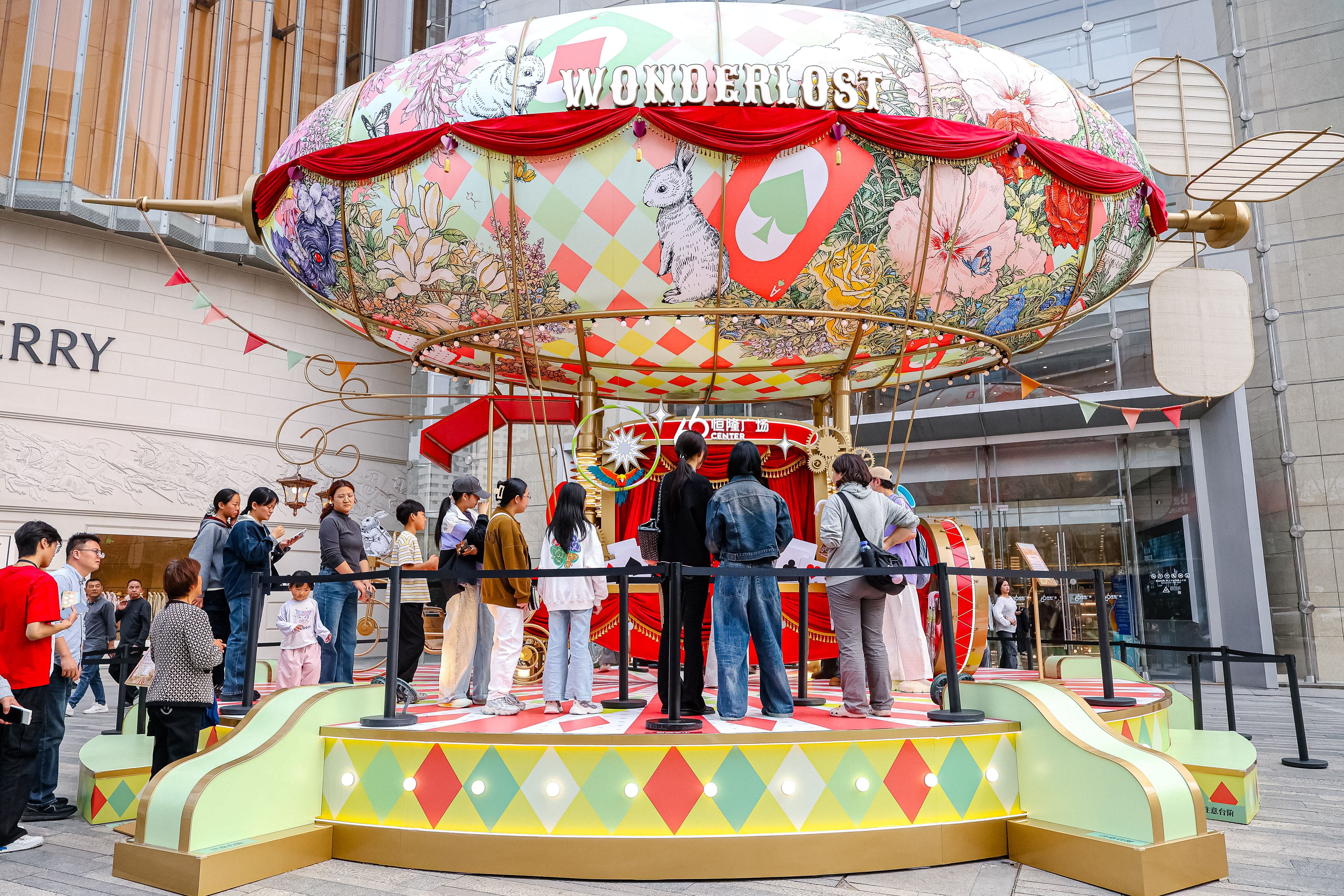 无锡恒隆广场：春日奇航